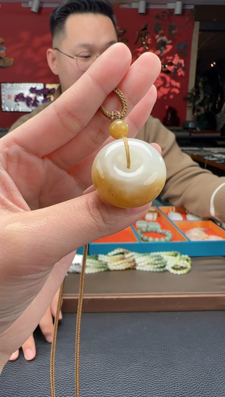 【闪购商品】和田玉颈饰未镶嵌且末糖白平安扣