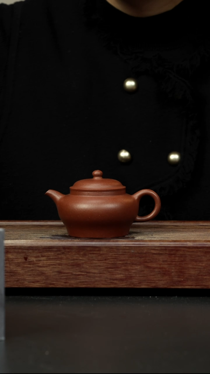 茶壶紫砂红降坡 高潘