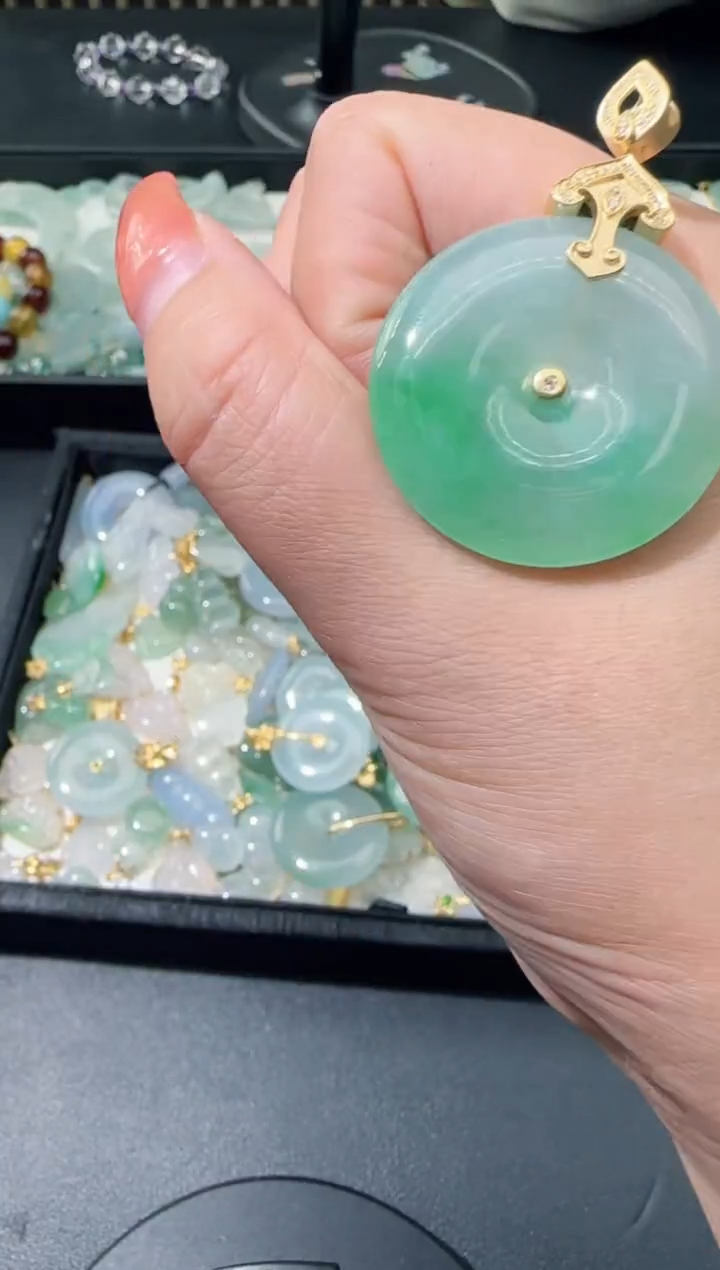 【闪购商品】翡翠颈饰18K金镶嵌TZG0121173