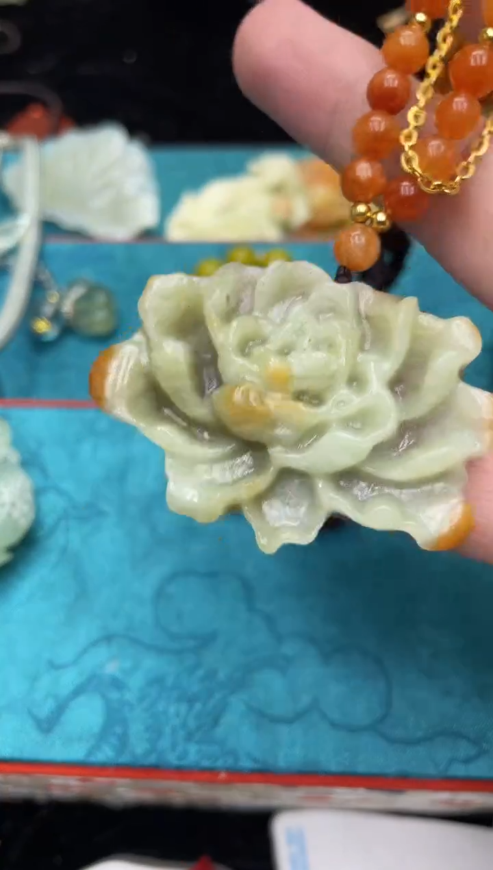 未镶嵌岫玉吊坠·