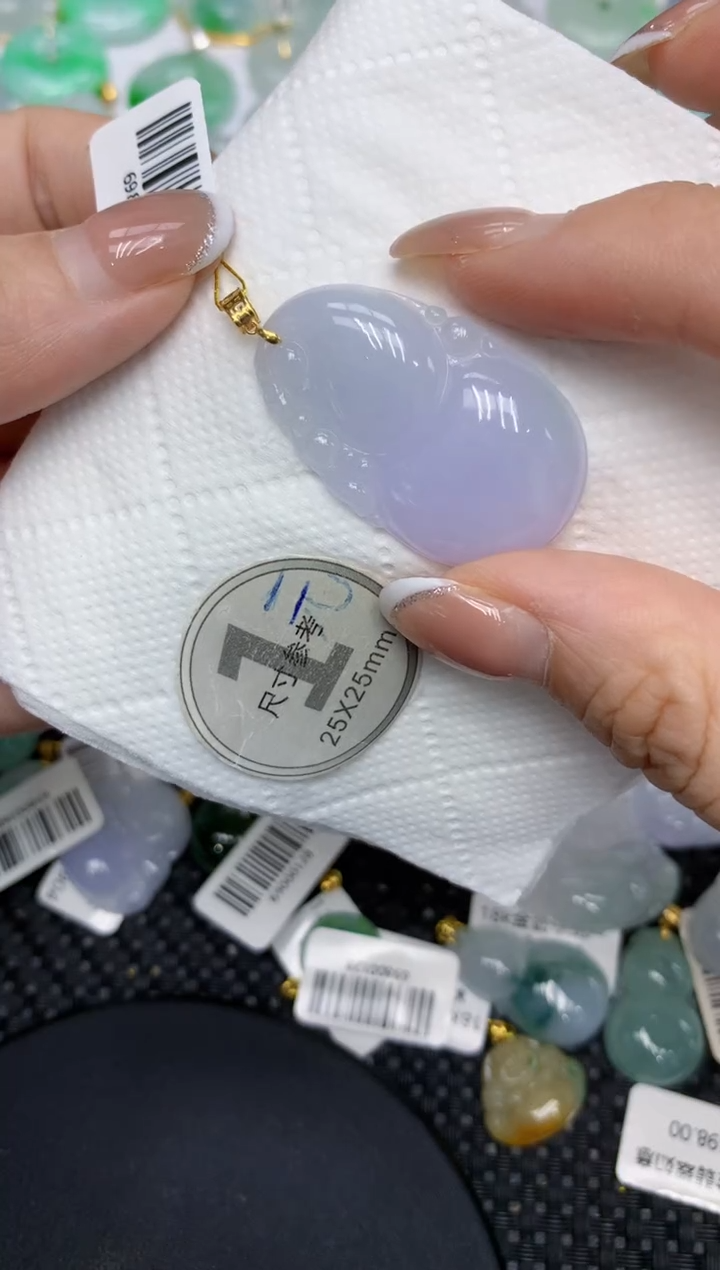 颈饰18K金镶嵌翡翠111111111