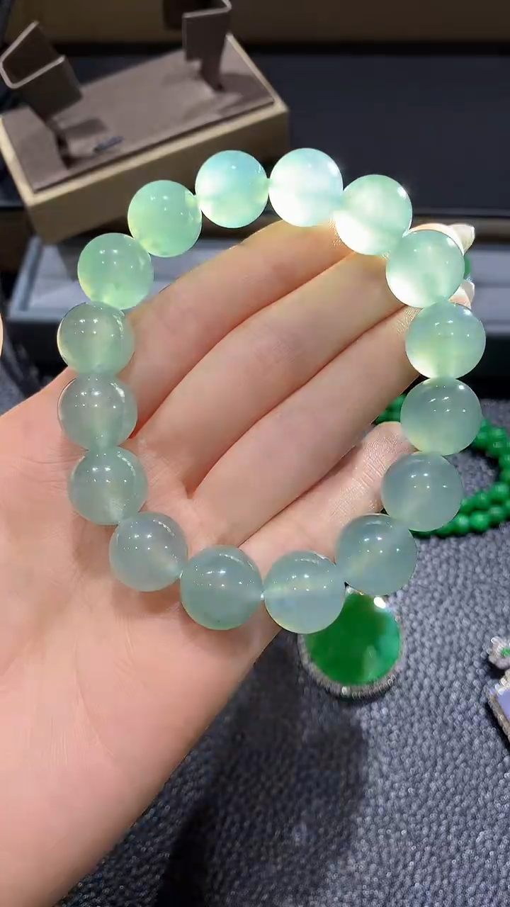 【闪购商品】翡翠手链未镶嵌78团购