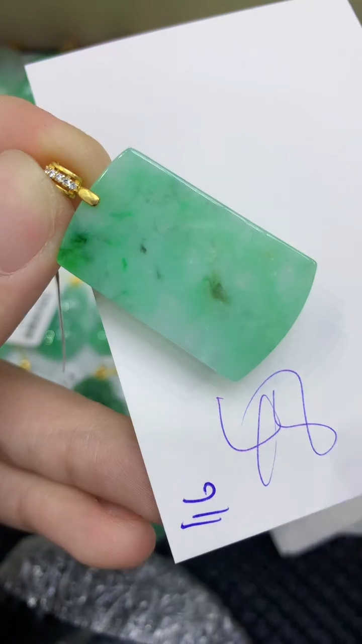 颈饰未镶嵌翡翠缅甸A货翡翠