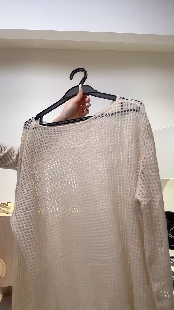 山羊绒杏色经典罩衫