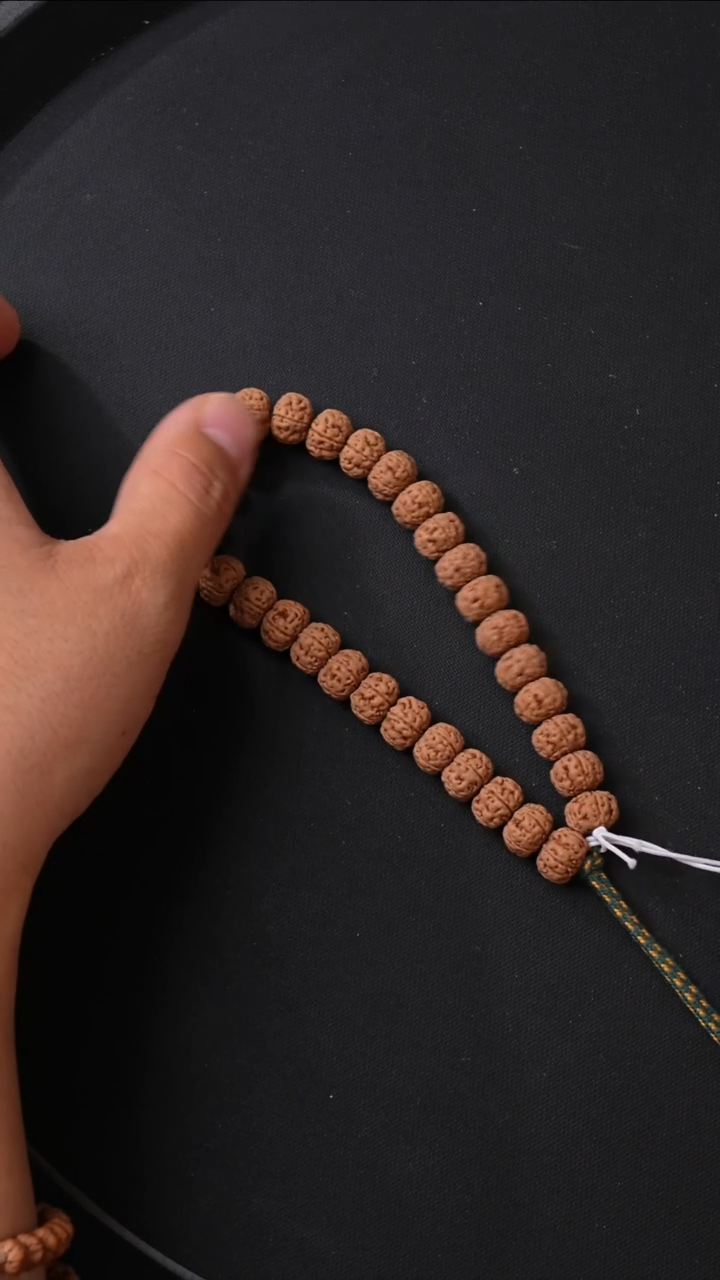 文玩核桃吊坠编号014 潜龙树王 尺寸10.5