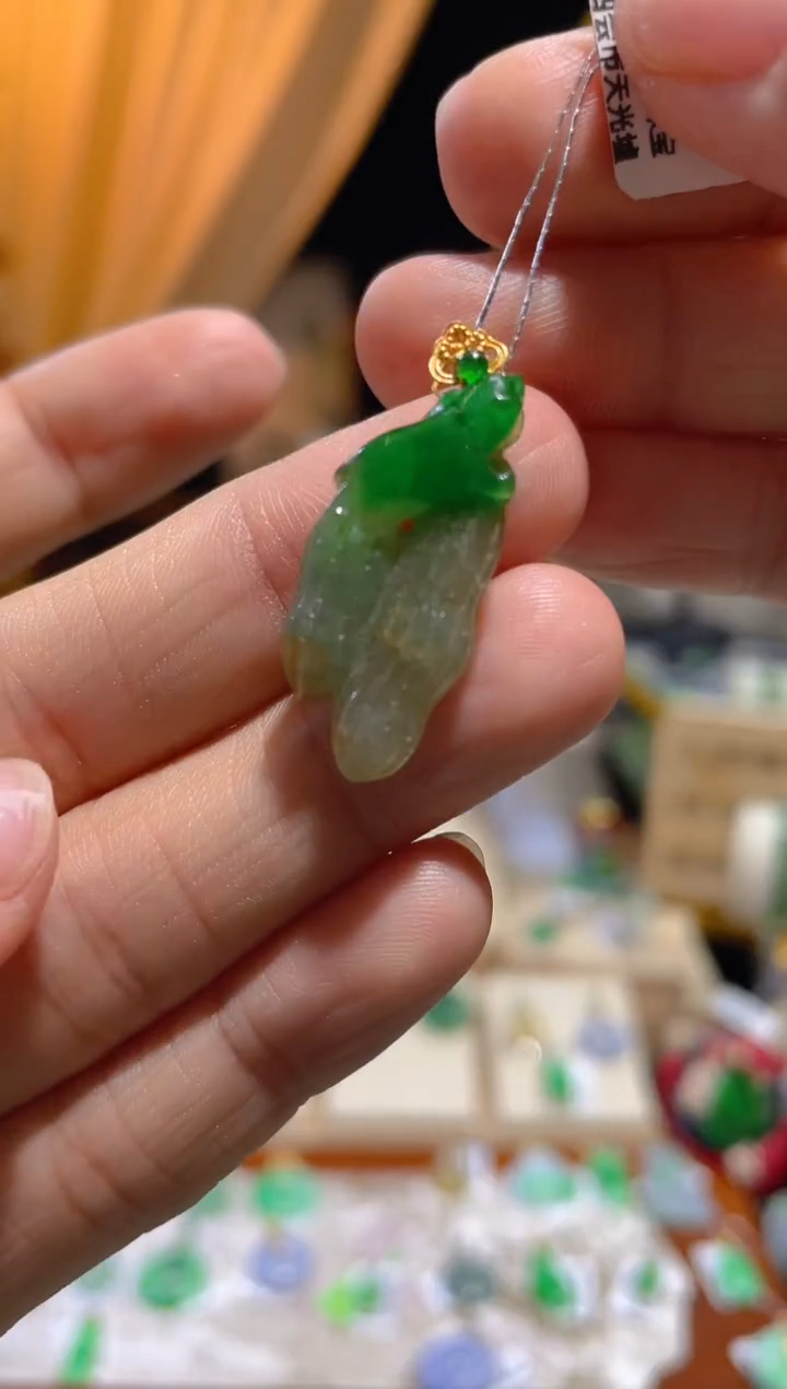 【闪购商品】翡翠颈饰18K金镶嵌假一赔三