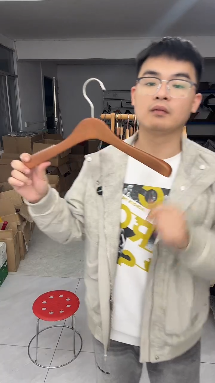 39厘米3.0宽肩复古荷木衣架有防滑条10支装