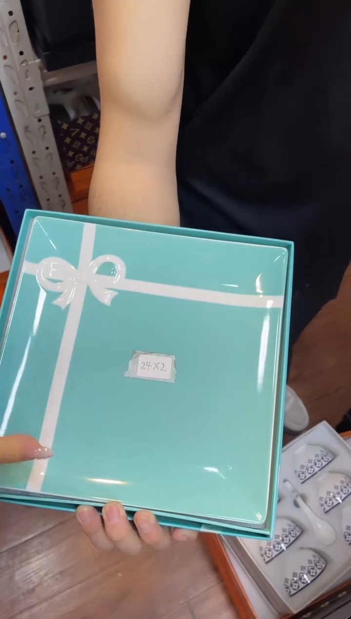 杯鸿辉家品牌瓷器，京东包邮！