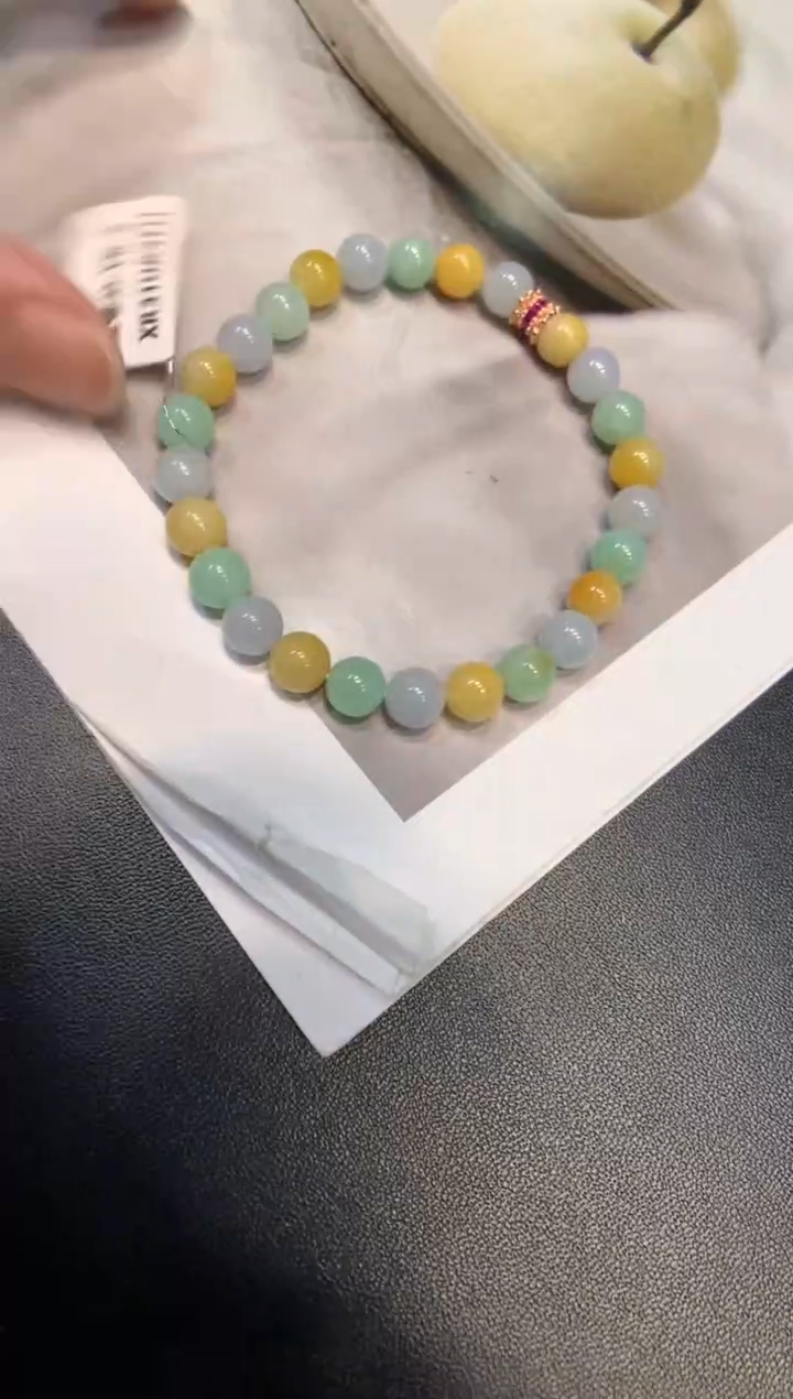 颈饰未镶嵌翡翠手串