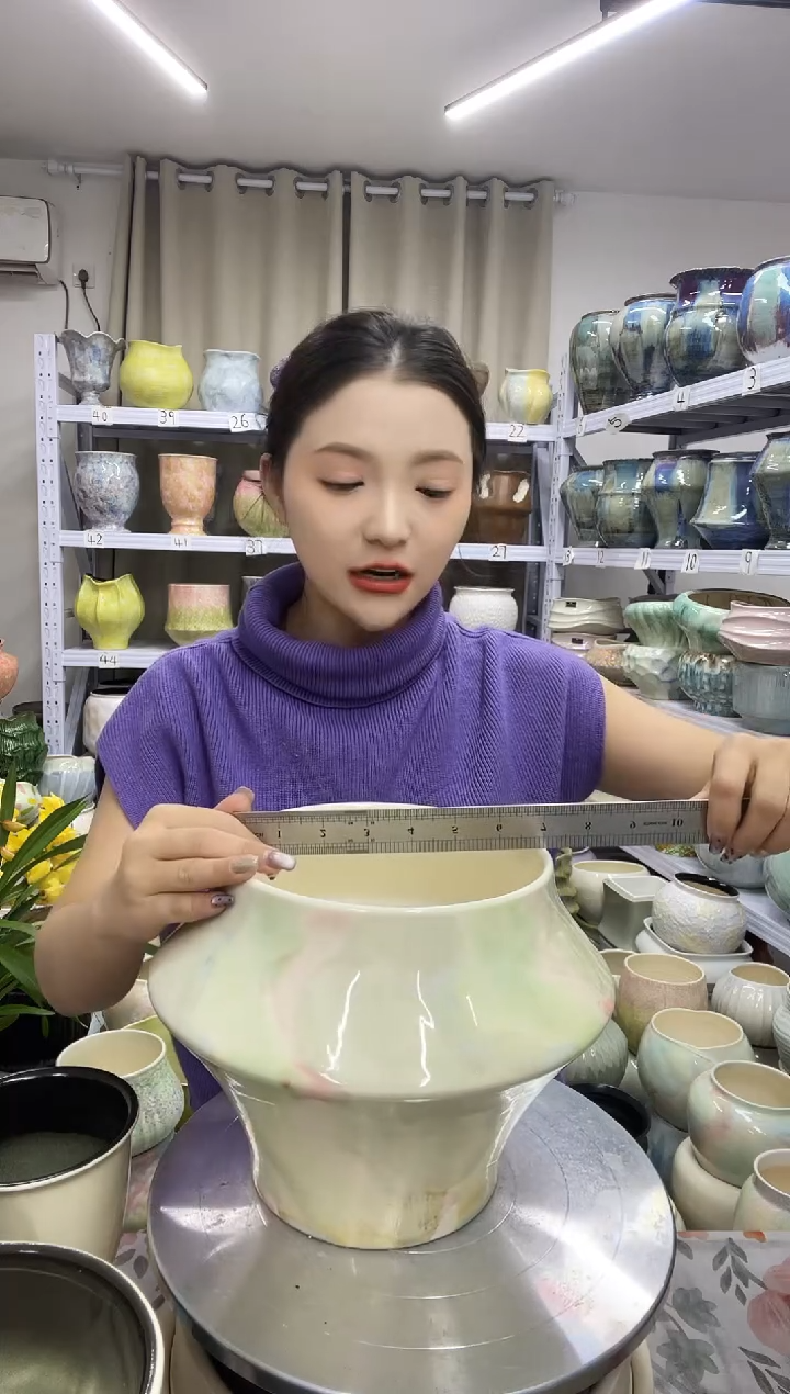 【12.4号】  花盆  高 19：    口：18