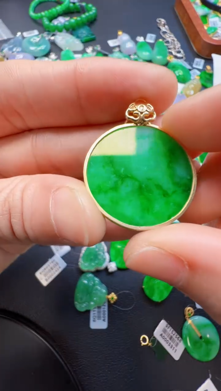 【闪购商品】翡翠吊坠(不含链)18K金镶嵌4980