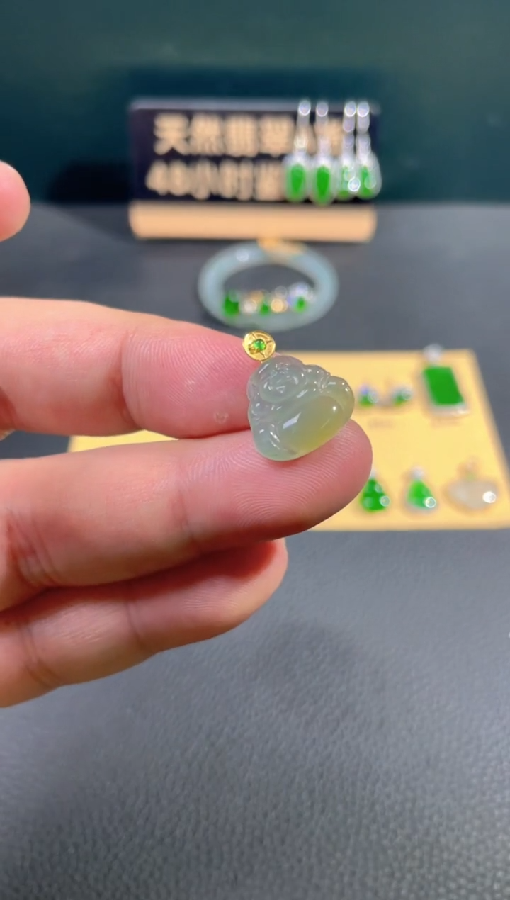 【闪购商品】翡翠颈饰18K金镶嵌翡翠