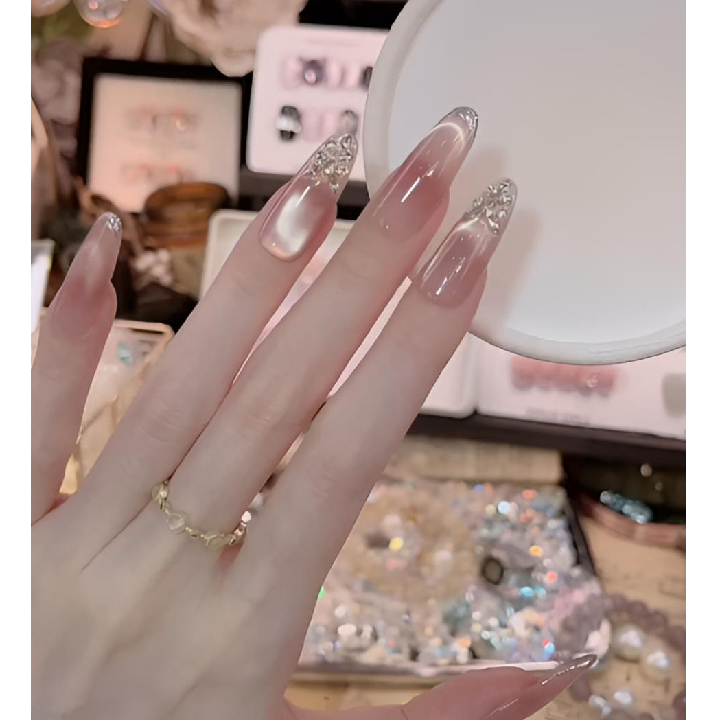 【不遗憾】012手工穿戴美甲片2026新款秋冬高级感裸色晕染钻饰珍珠