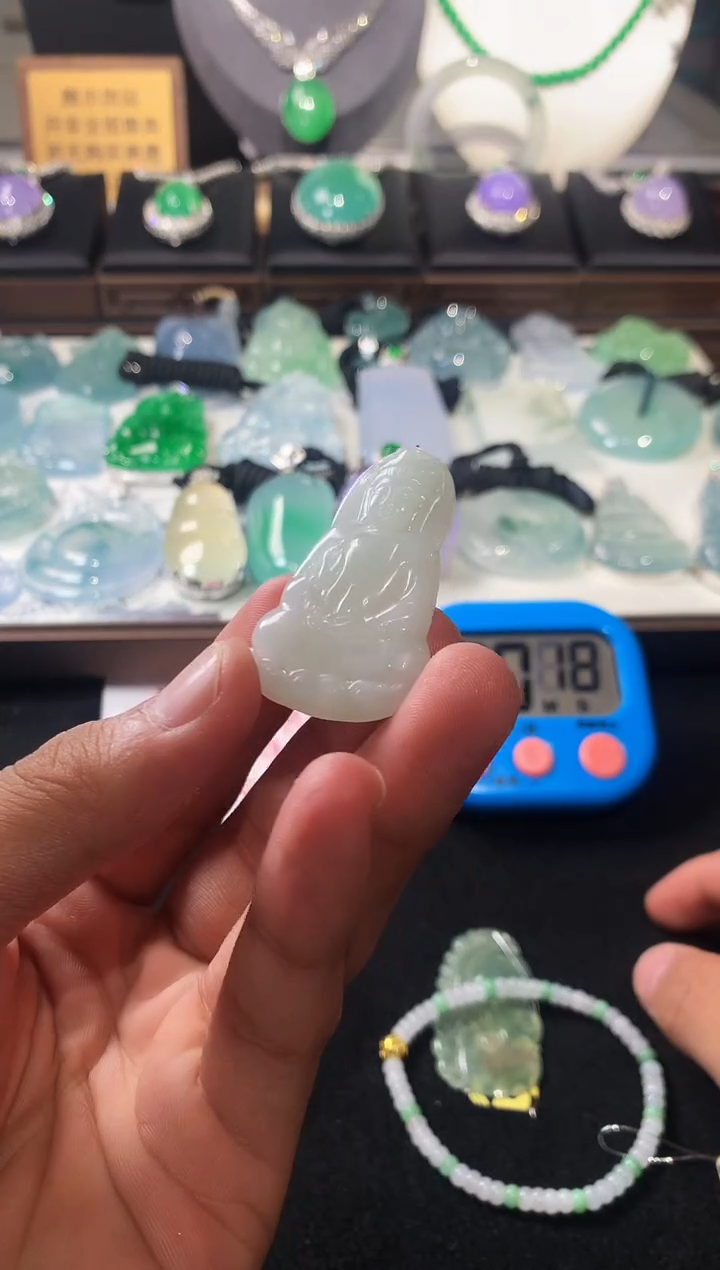 未镶嵌定制翡翠L****2  S毛货不退不换