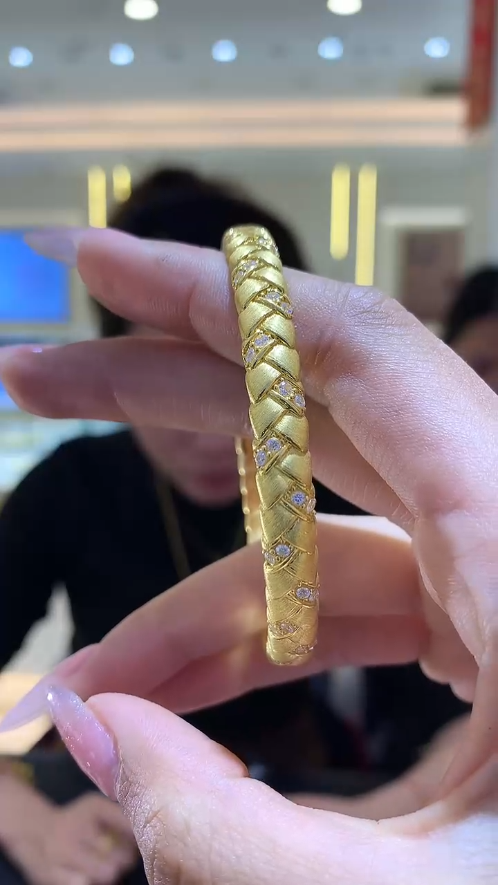 【闪购商品】定制足金手镯手镯         