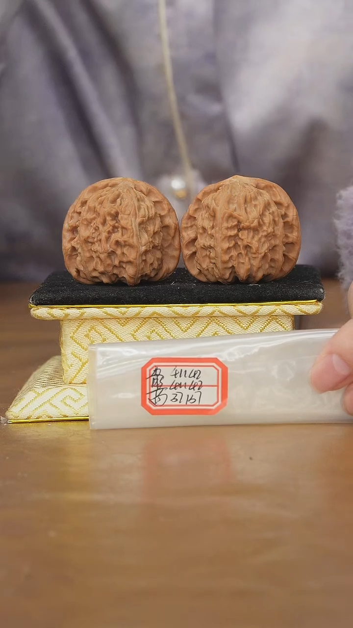 把件文玩核桃白狮子有修