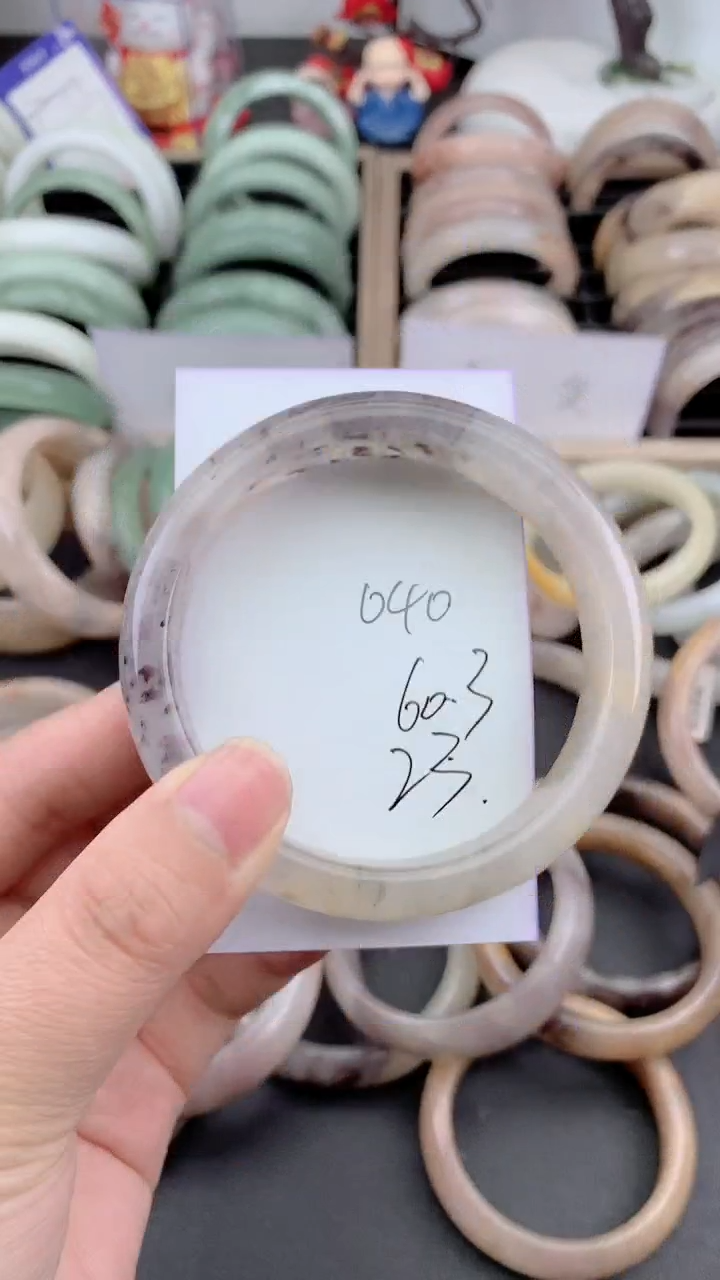未镶嵌手镯石英质玉040