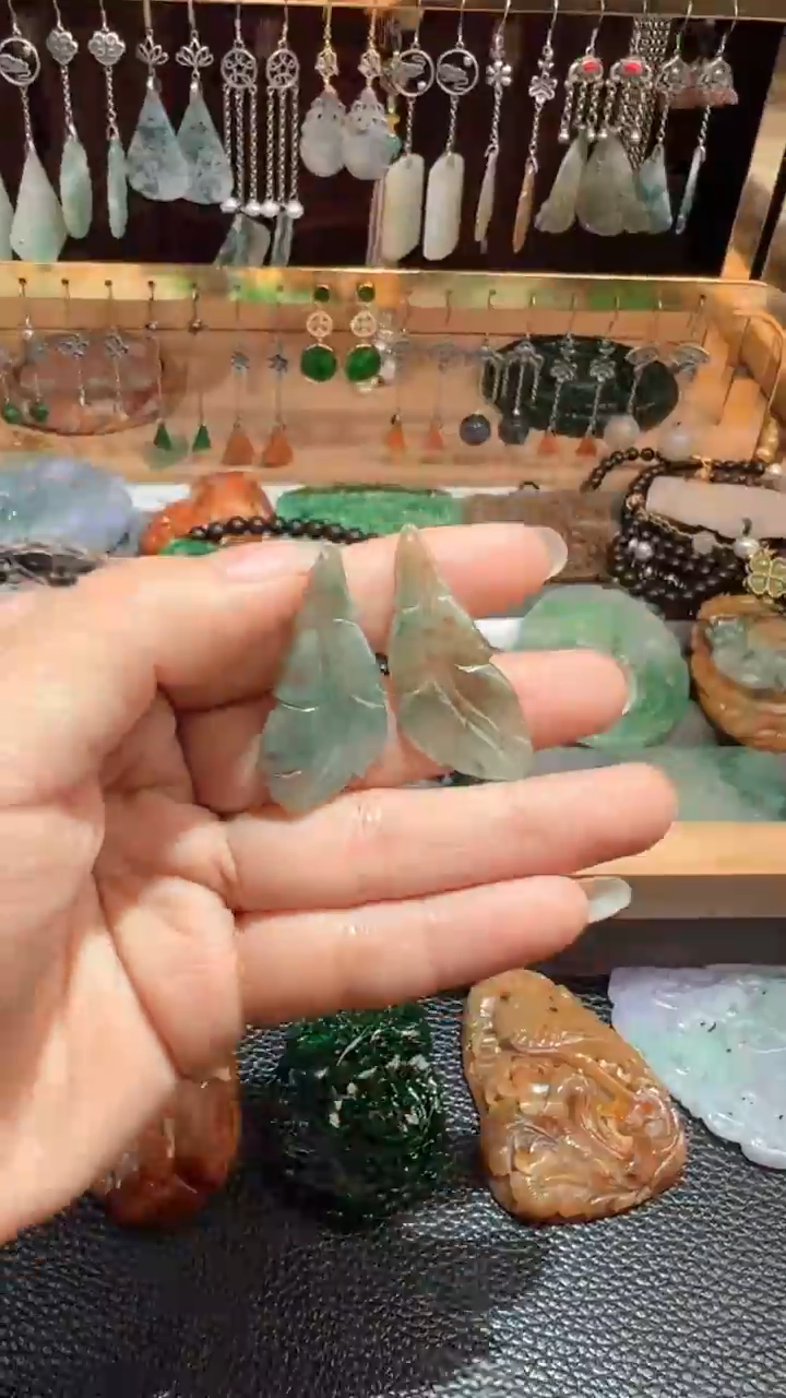 【闪购商品】翡翠挂件未镶嵌翡翠