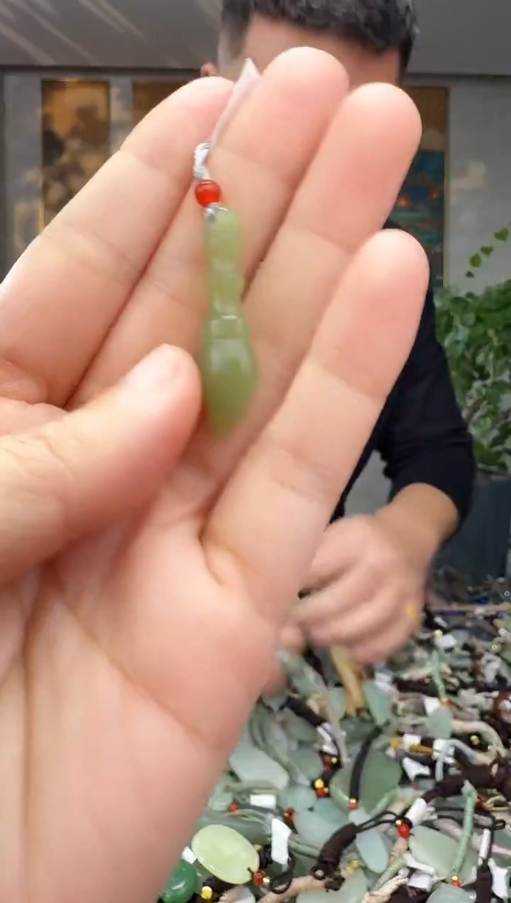 未镶嵌和田玉挂件拍一发一
