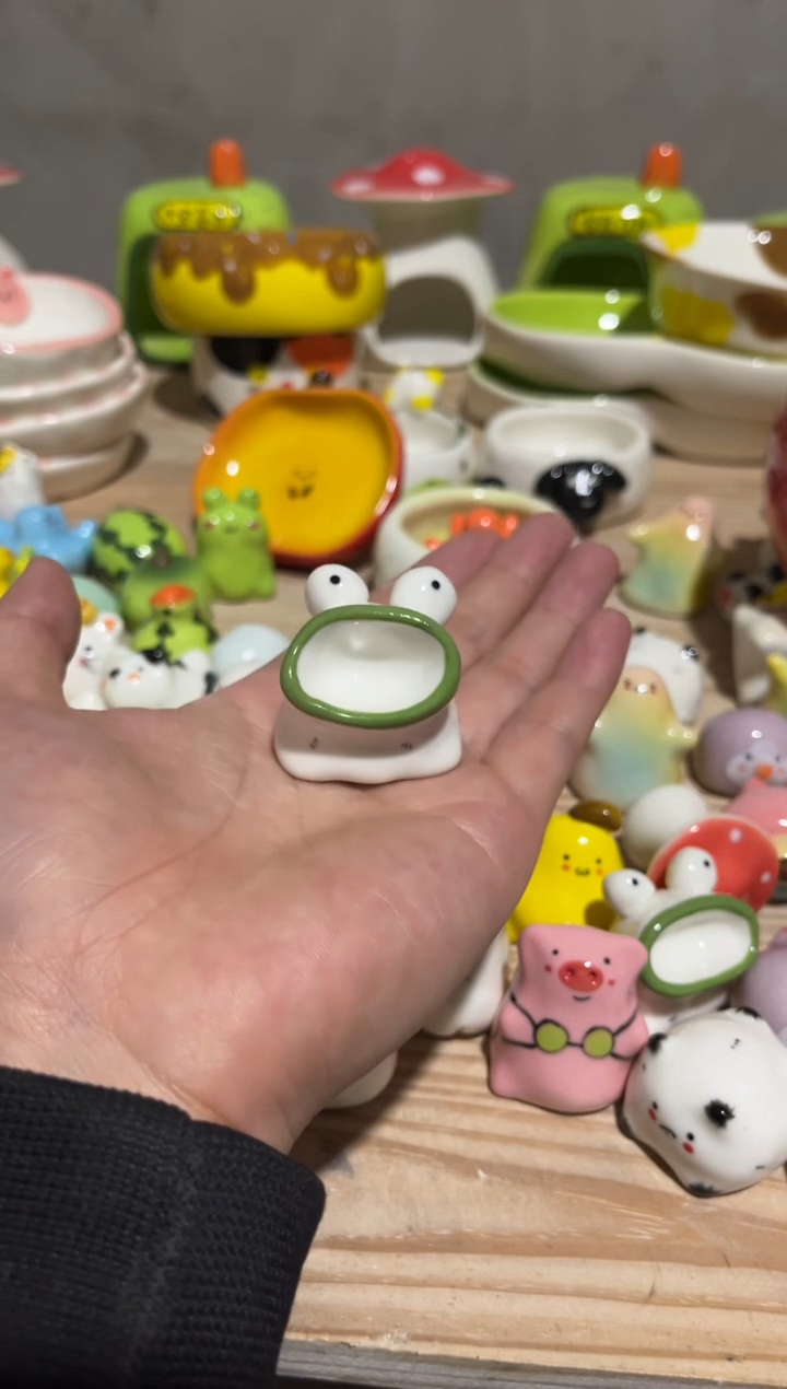 76手工手绘陶瓷品