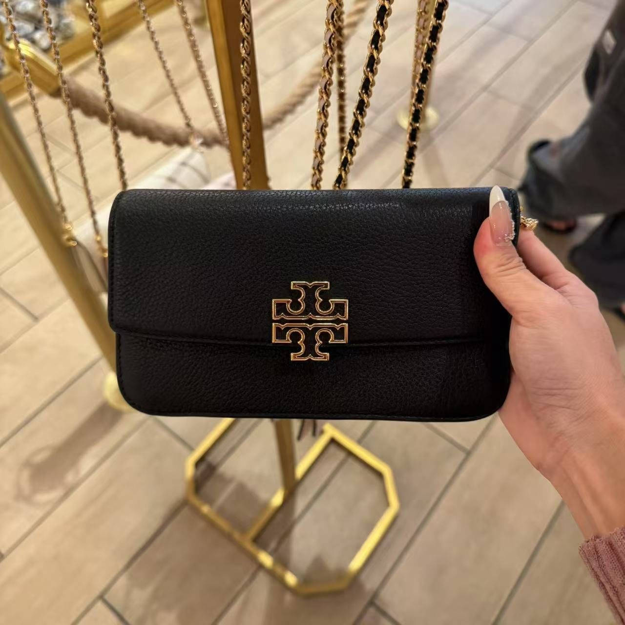 TORY BURCH 汤丽柏琦 BRITTEN 小号链条手腕斜挎包 20*11*3CM