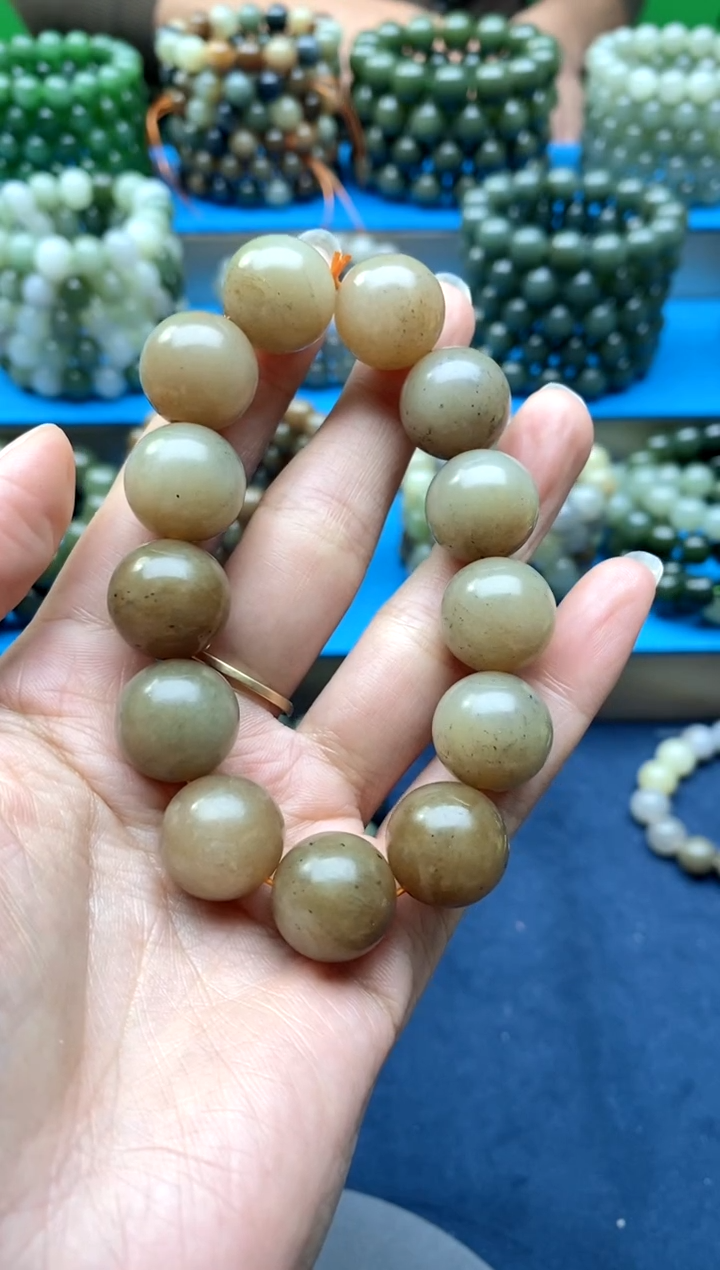 未镶嵌手链和田玉六****队008.D
