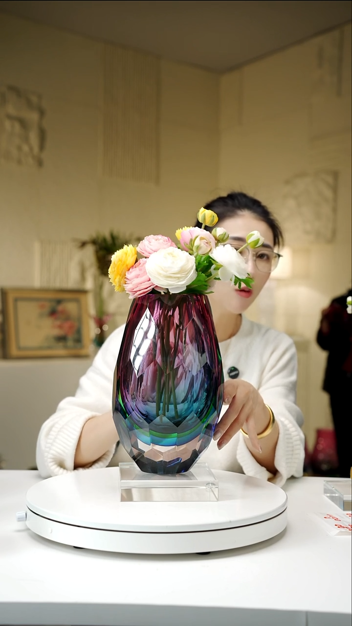 手工艺品琉璃三色反影设计款切面花器大号