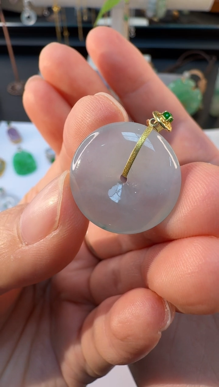 【闪购商品】翡翠颈饰18K金镶嵌缅甸翡翠A货吊坠