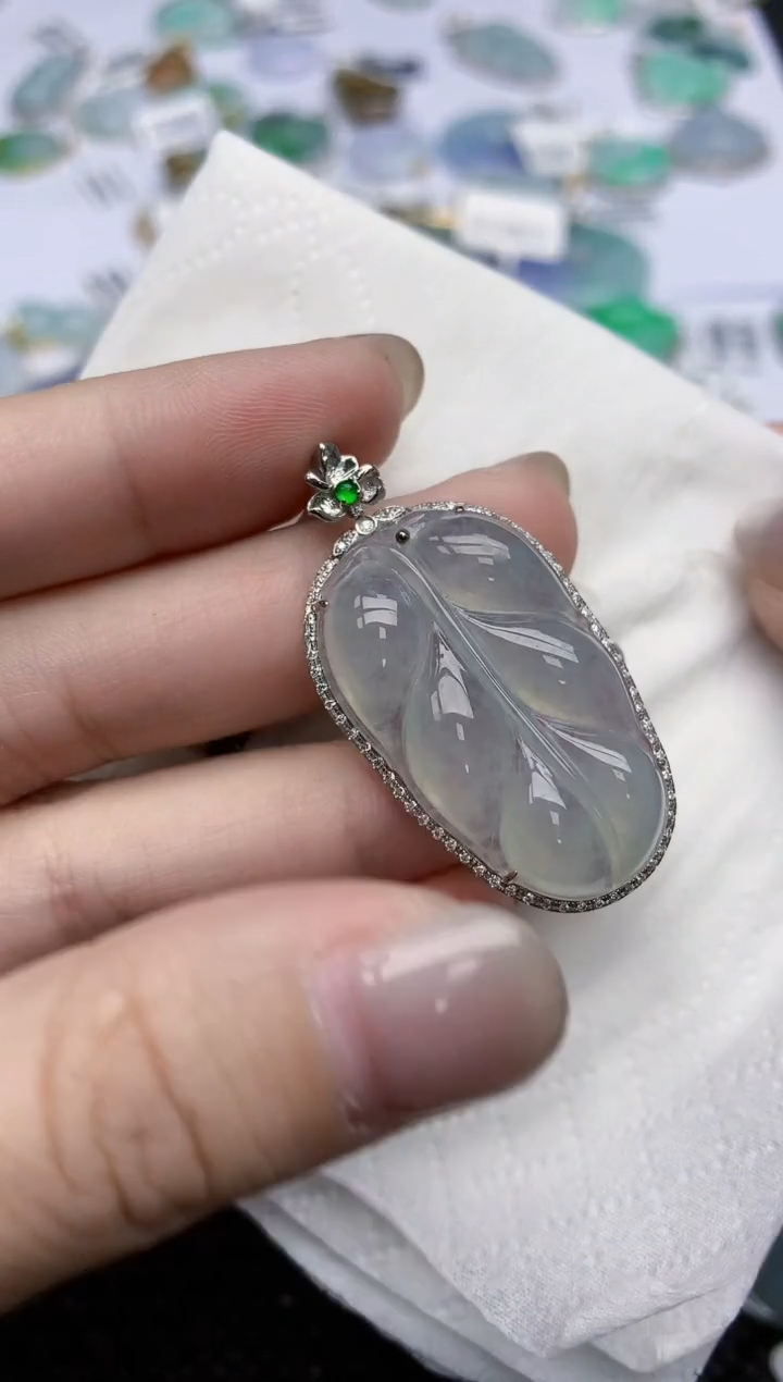 【闪购商品】翡翠颈饰18K金镶嵌天然翡翠A货