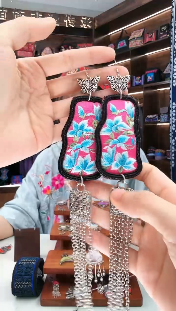 【闪购商品】织绣79蚩梦苗族古绣