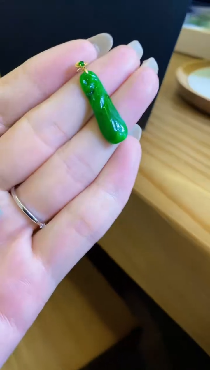 【闪购商品】翡翠颈饰18K金镶嵌吊坠