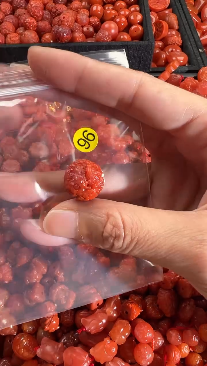 【闪购商品】南红玛瑙颈饰未镶嵌1