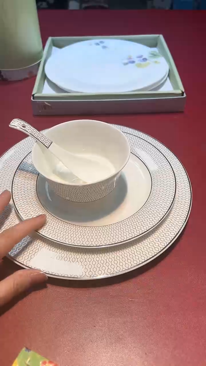 【闪购商品】瓷片锅碗瓢盆一件不剩