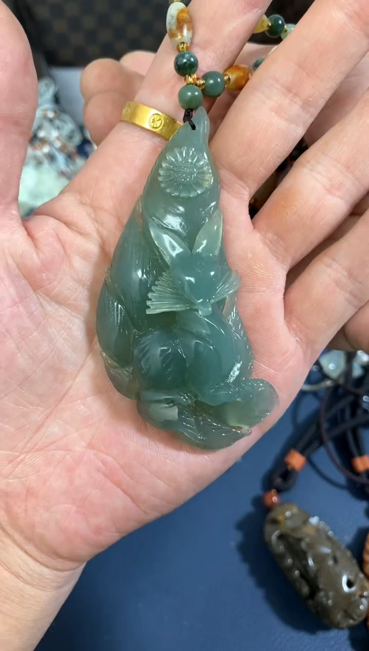 【闪购商品】蛇纹石玉颈饰未镶嵌岫玉