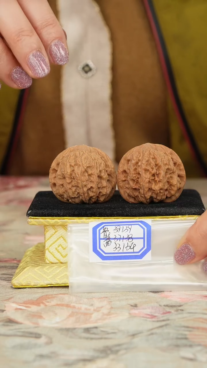 【闪购商品】文玩核桃把件兴隆狮子头