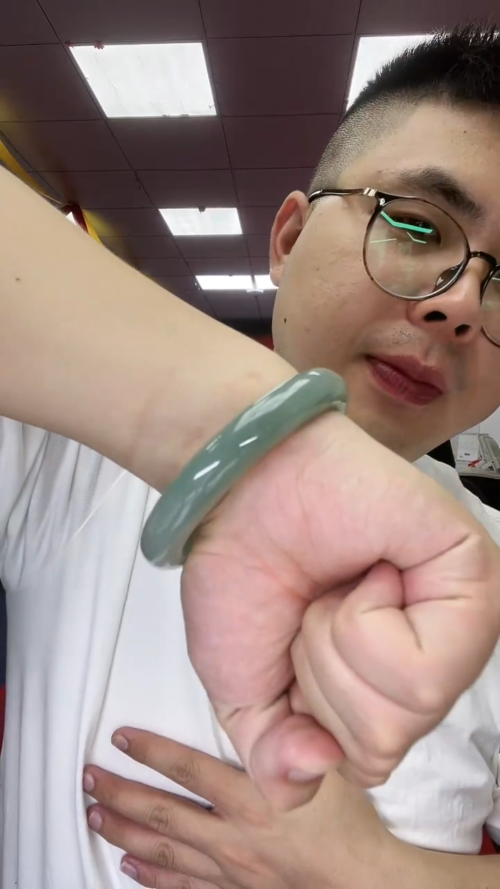 定制翡翠手镯未镶嵌手镯定制一件