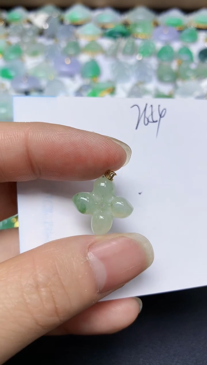 翡翠18K金镶嵌颈饰 天然翡翠A货