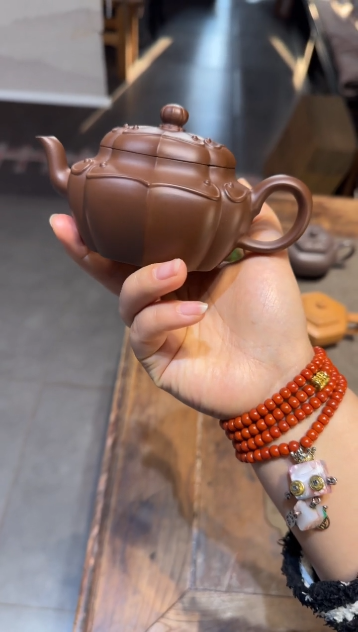 茶壶紫砂黑*。向阳而生