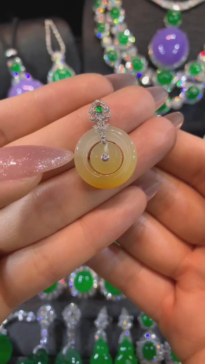 【闪购商品】翡翠吊坠(赠链)18K金镶嵌吊坠