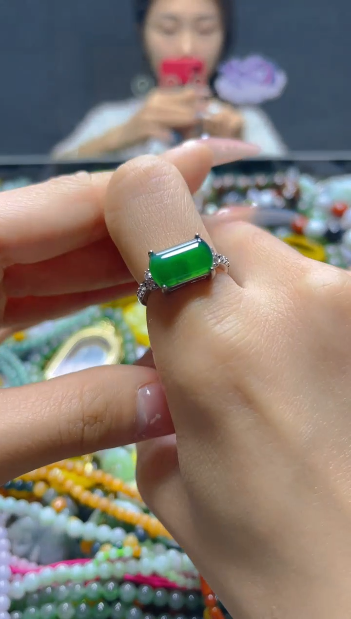 颈饰未镶嵌翡翠/V/翡翠A货，一件也是批发价