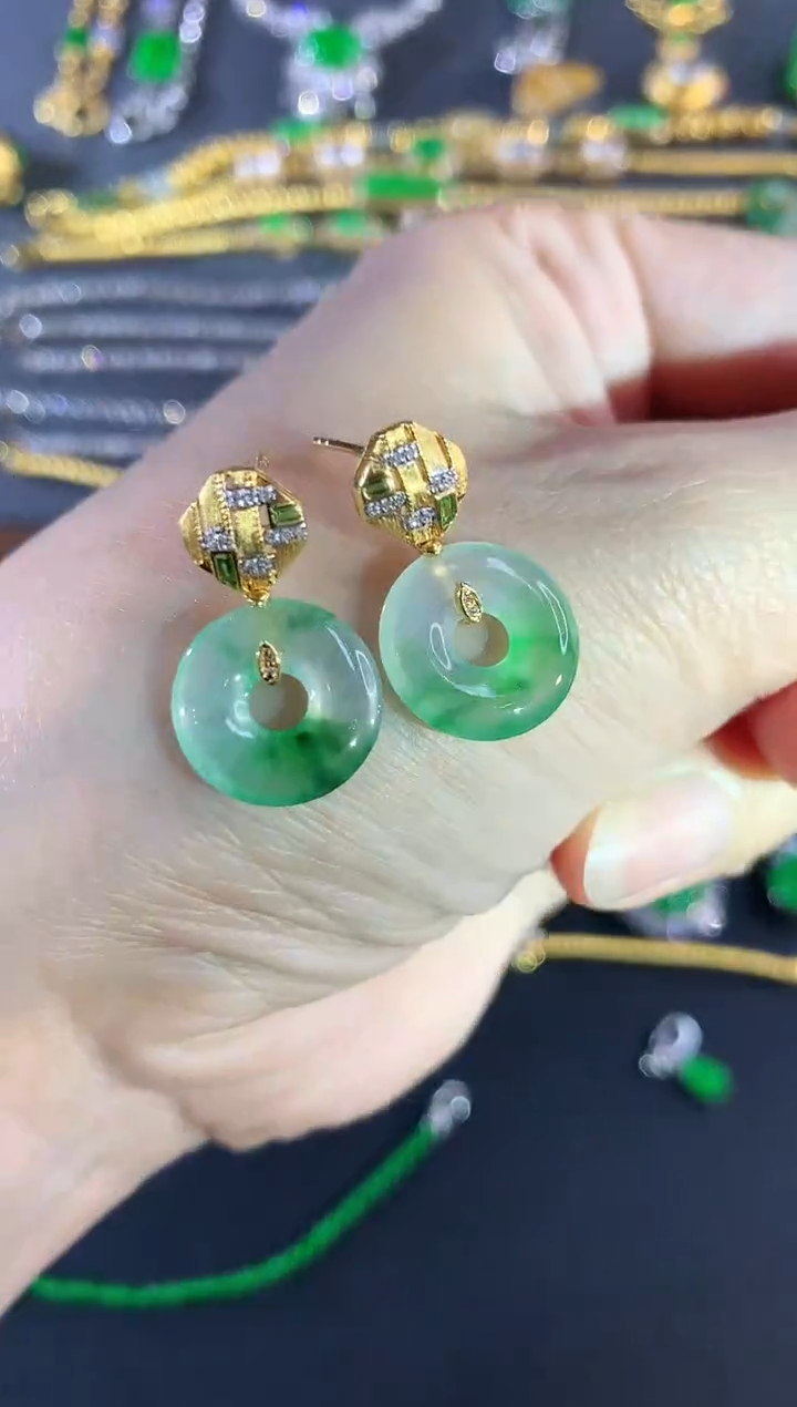 18K金镶嵌翡翠耳饰257|