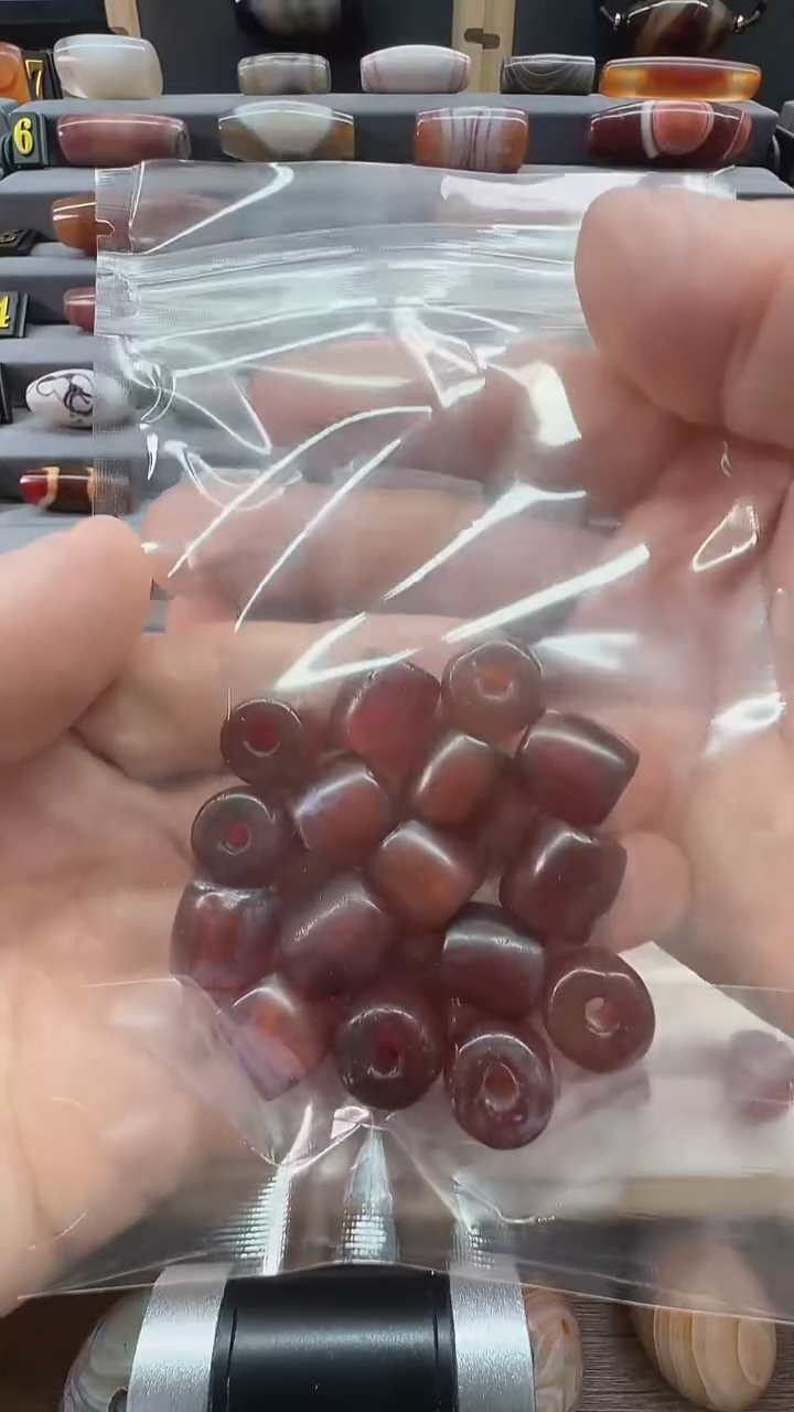 未镶嵌颈饰玛瑙/玉髓天**课玛瑙