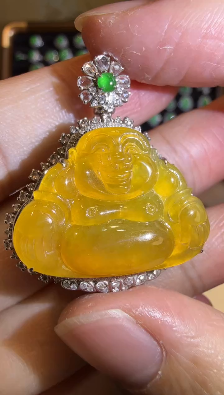 【闪购商品】翡翠吊坠(赠链)18K金镶嵌冰糖黄佛公吊坠