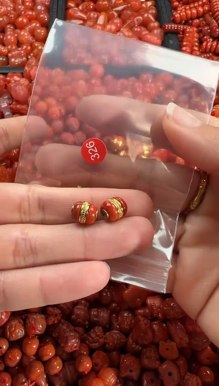 【闪购商品】南红玛瑙颈饰未镶嵌1
