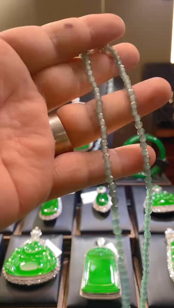 【闪购商品】翡翠颈饰未镶嵌翡翠吊坠