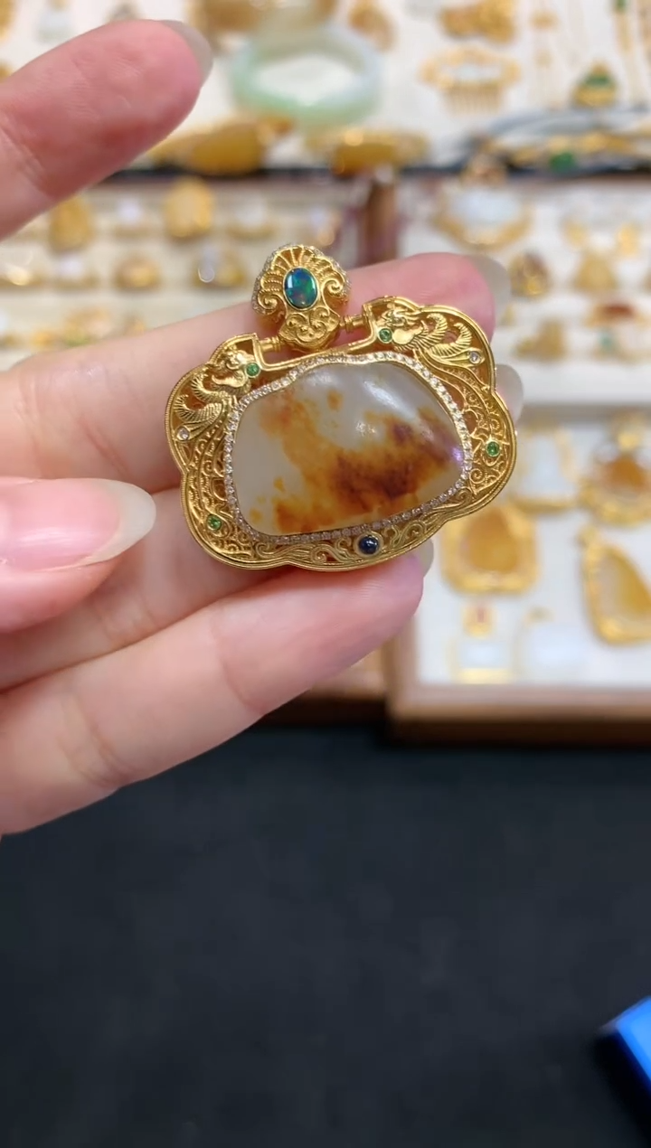 【闪购商品】和田玉吊坠(不含链)18K金镶嵌W663|23000