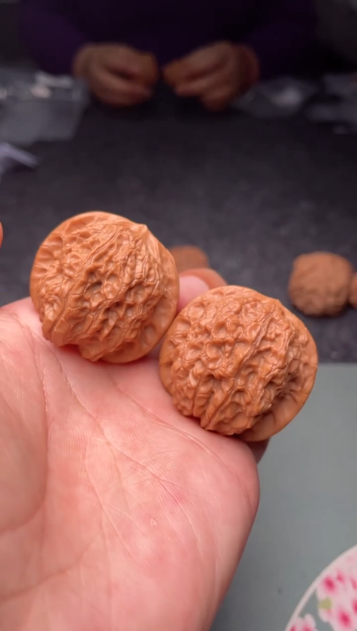 把件文玩核桃a40   血麒麟  37尺