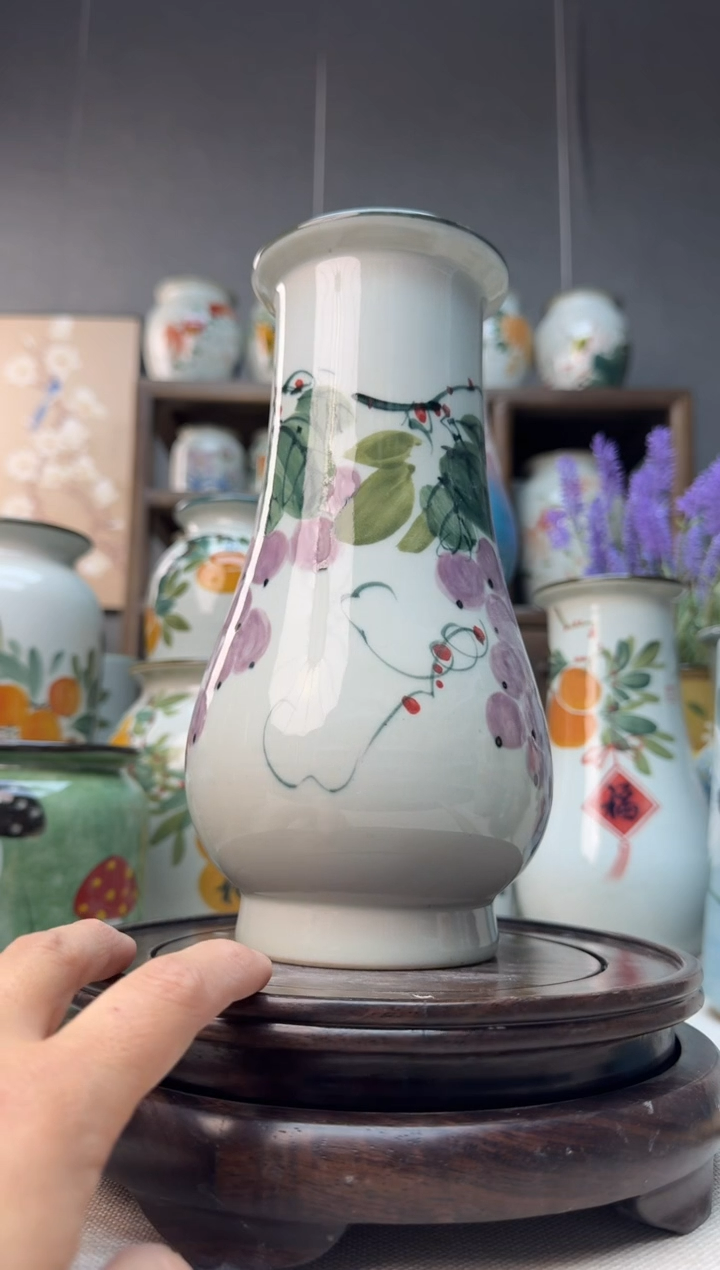 【闪购商品】瓶景德镇手绘陶瓷花瓶底部无孔高23口8左右