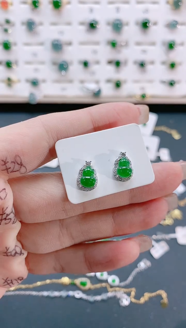 【闪购商品】翡翠耳饰银S925镶嵌天然翡翠