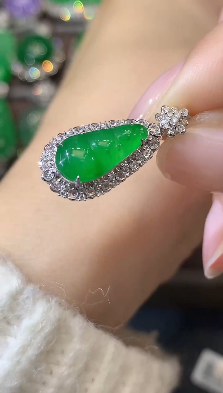 吊坠(不含链)18K金镶嵌翡翠D13